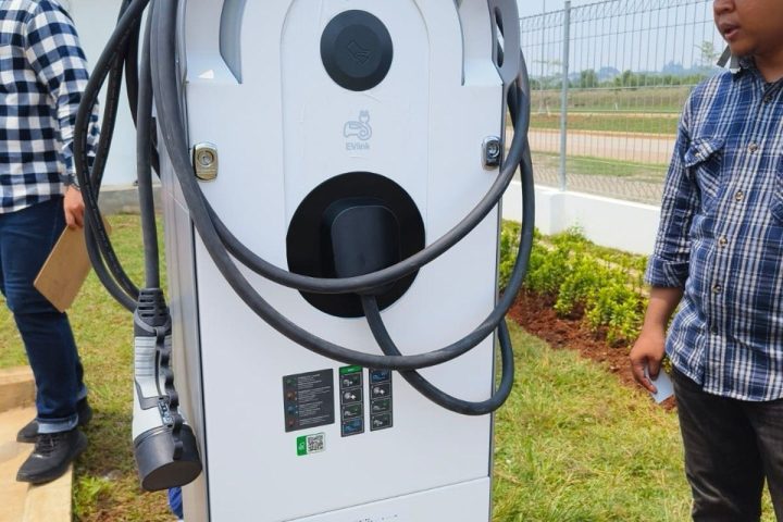 EV Charger 22 kW Installation at JKT09 Data Center